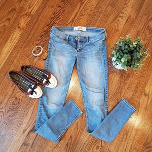 Hollister Skinny Leg Faded Jeans Size 3L
